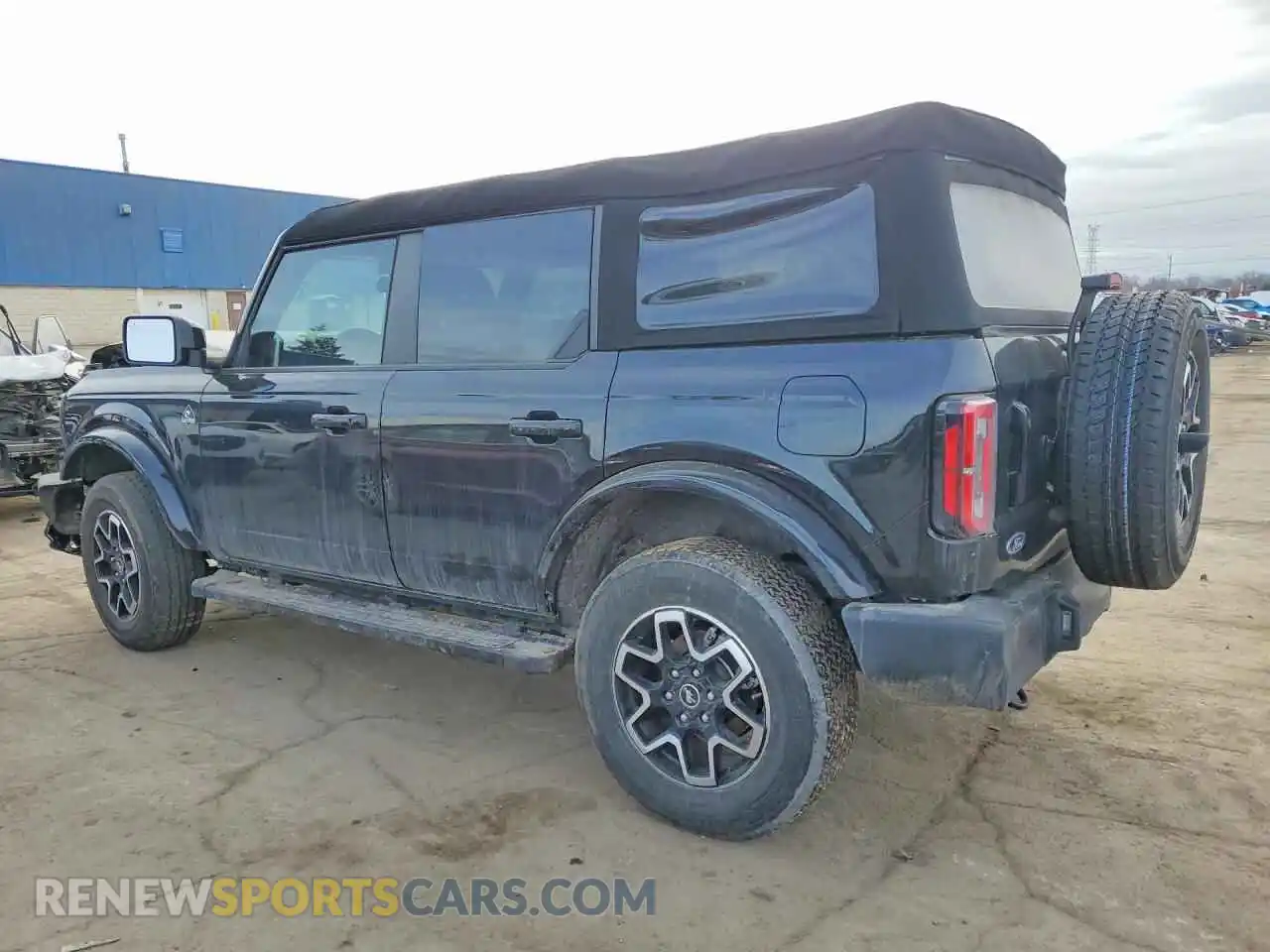 2 fotografías del automóvil dañado 1FMDE5DH4PLB15821 FORD BRONCO 2023