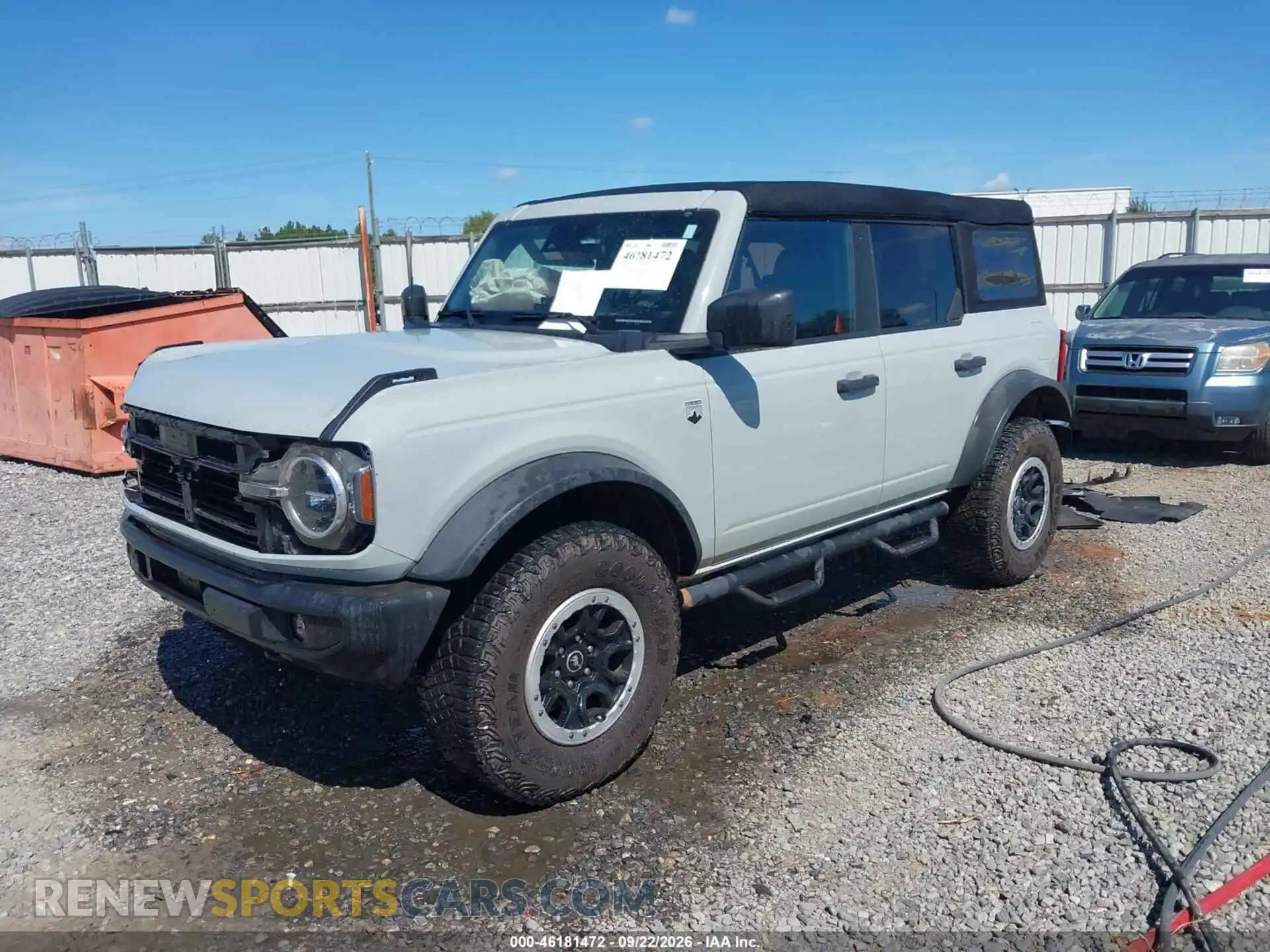 2 fotografías del automóvil dañado 1FMDE5DH4PLB75100 FORD BRONCO 2023