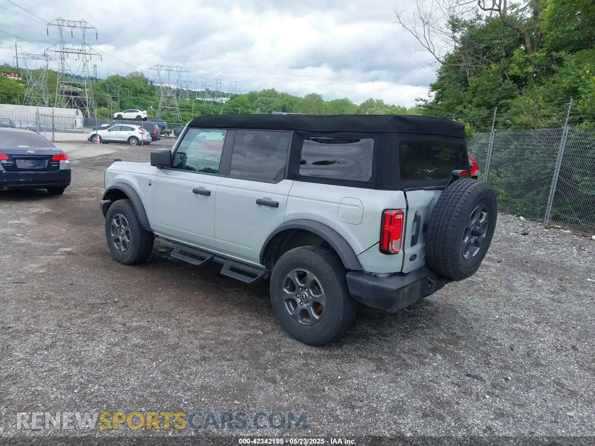 3 Photograph of a damaged car 1FMEE5BP2PLB15668 FORD BRONCO 2023