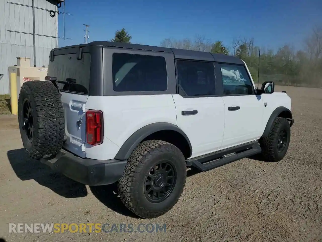 3 Photograph of a damaged car 1FMEE5BP2PLB64059 FORD BRONCO 2023
