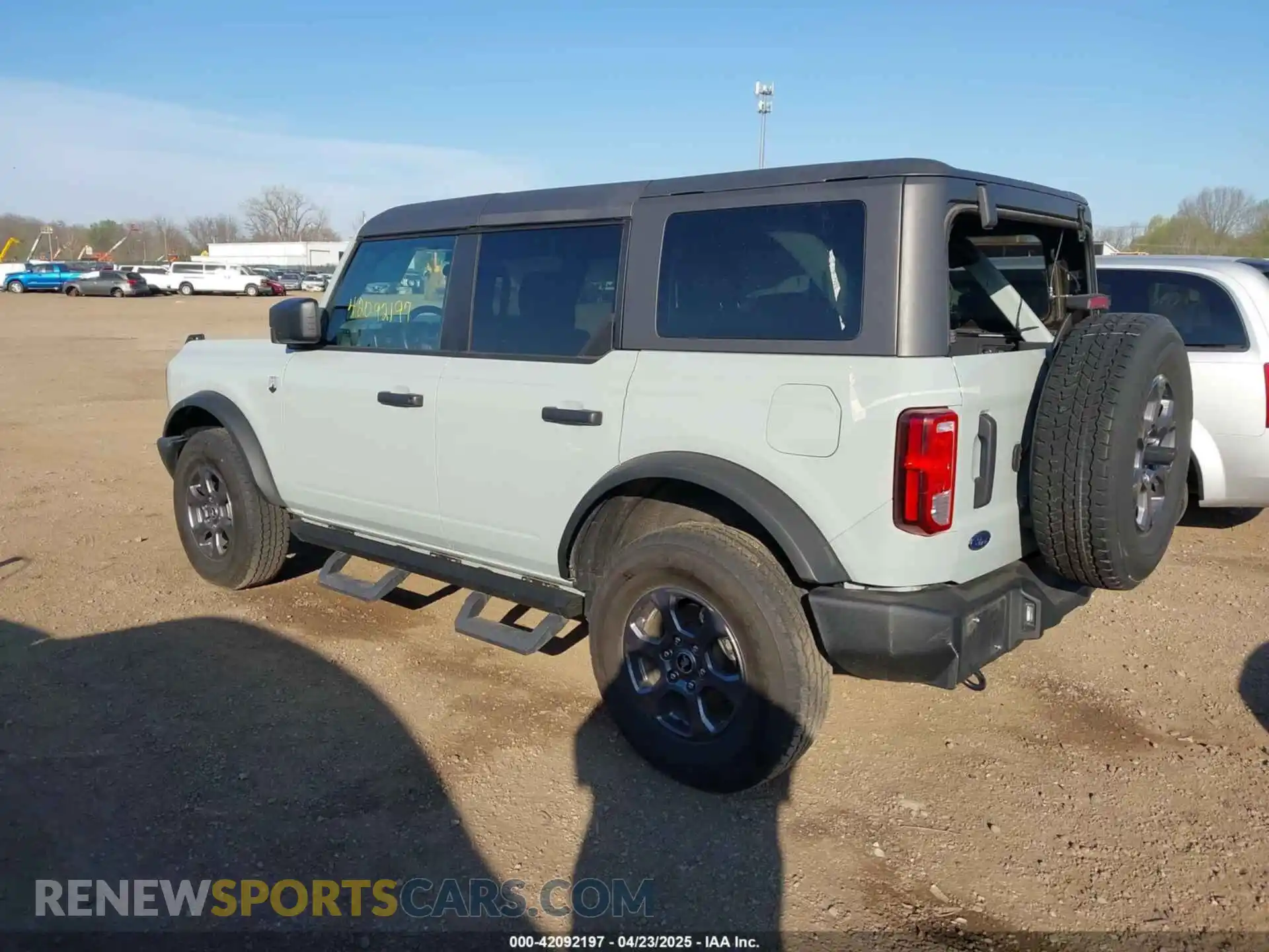 3 Photograph of a damaged car 1FMEE5BP3PLB54172 FORD BRONCO 2023