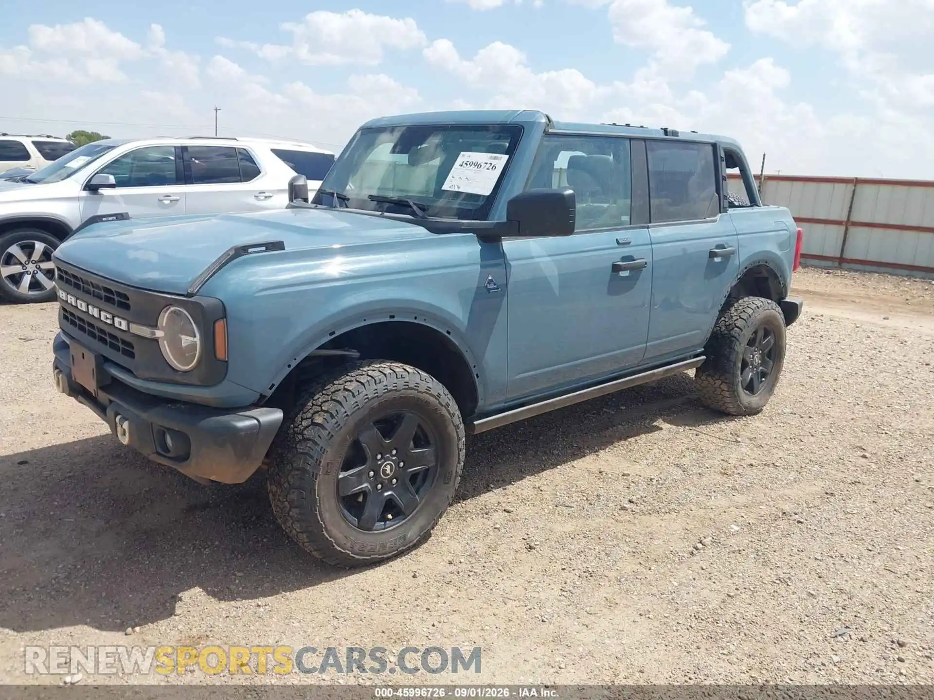 2 fotografías del automóvil dañado 1FMEE5DH1PLB07616 FORD BRONCO 2023