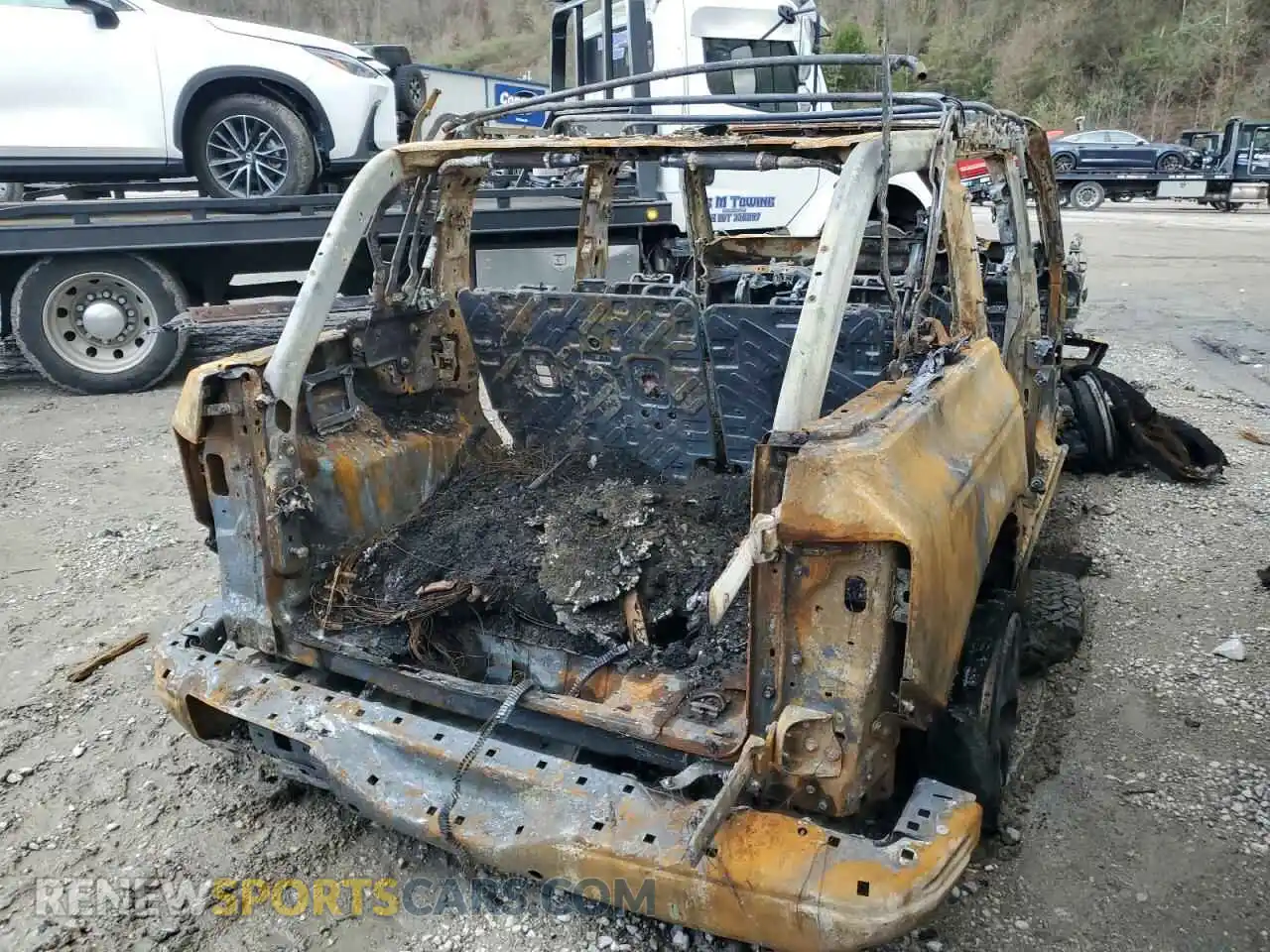 3 Photograph of a damaged car 1FMEE5DH3PLC03568 FORD BRONCO 2023