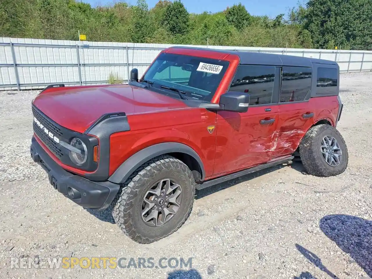 1 Фотография поврежденного автомобиля 1FMEE5DP0PLB44180 FORD BRONCO 2023