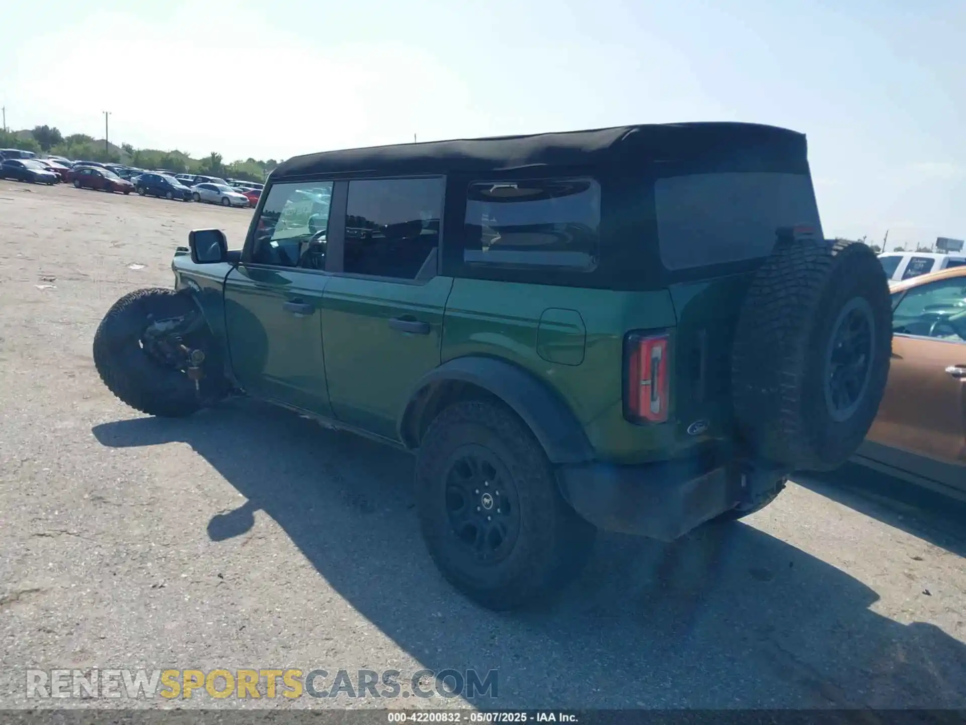 3 Photograph of a damaged car 1FMEE5DP0PLB60332 FORD BRONCO 2023