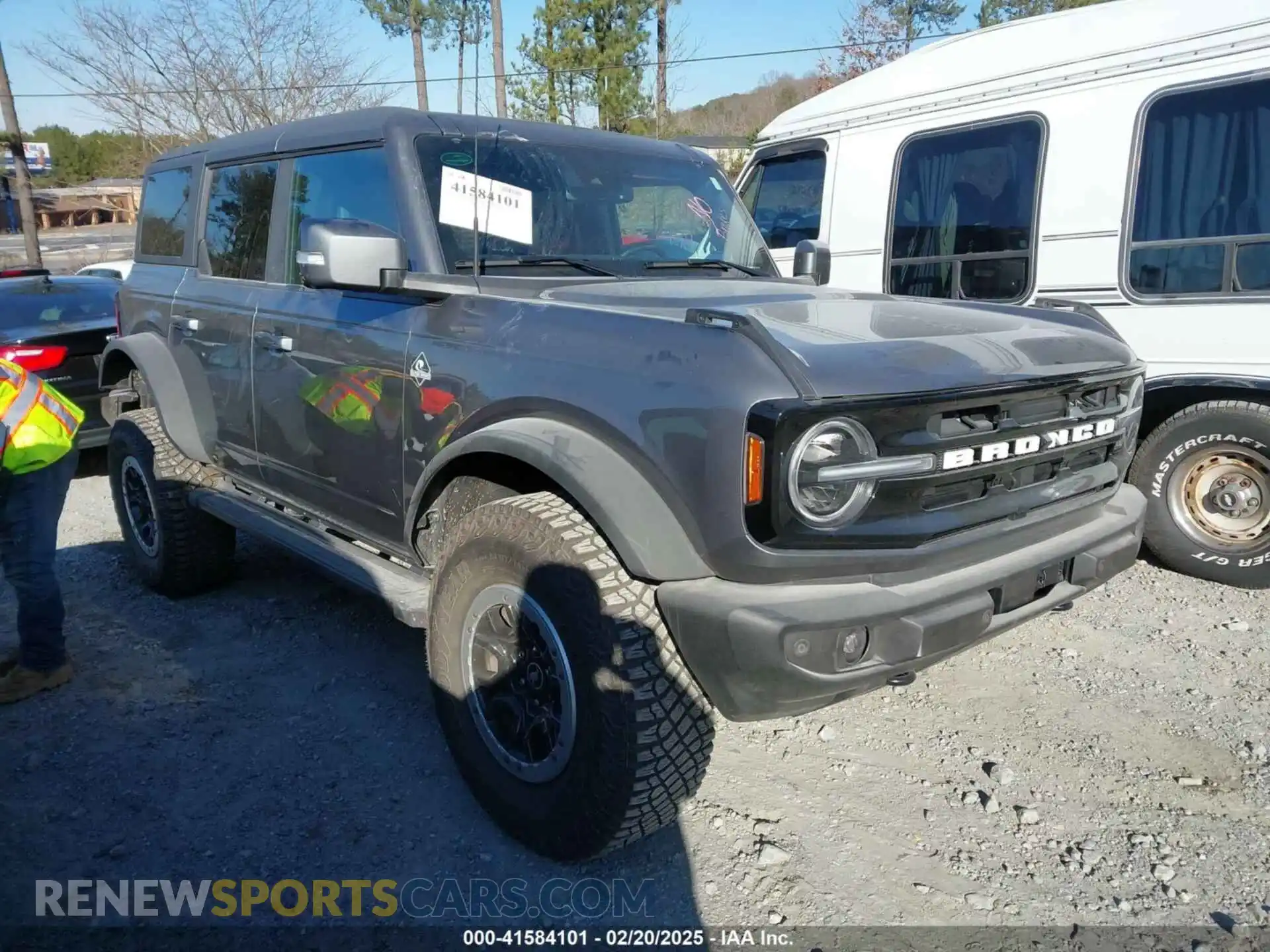 1 Photograph of a damaged car 1FMEE5DP1PLB40946 FORD BRONCO 2023
