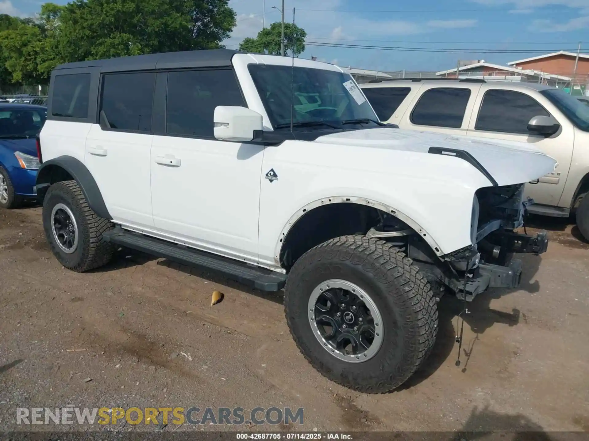 1 Photograph of a damaged car 1FMEE5DP2PLB01735 FORD BRONCO 2023
