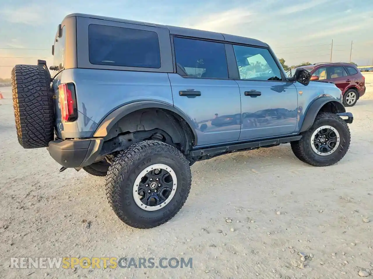 3 Photograph of a damaged car 1FMEE5DP2PLB32998 FORD BRONCO 2023