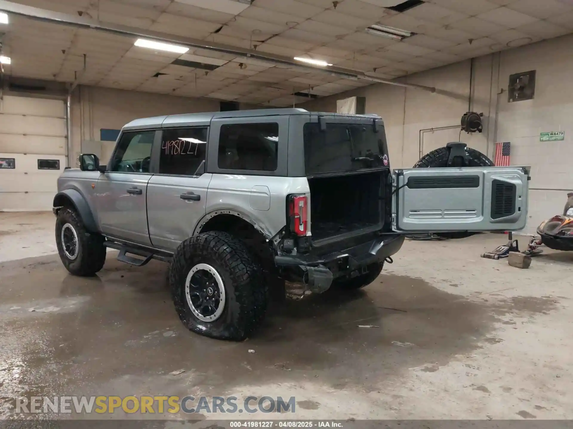 3 Photograph of a damaged car 1FMEE5DP2PLB55066 FORD BRONCO 2023