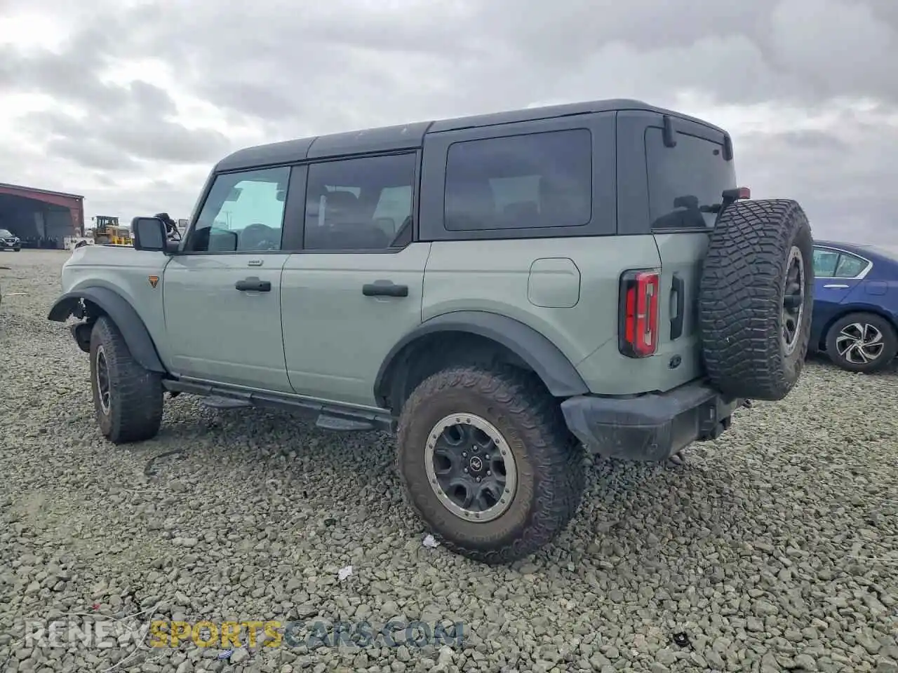 2 fotografías del automóvil dañado 1FMEE5DP3PLB08161 FORD BRONCO 2023
