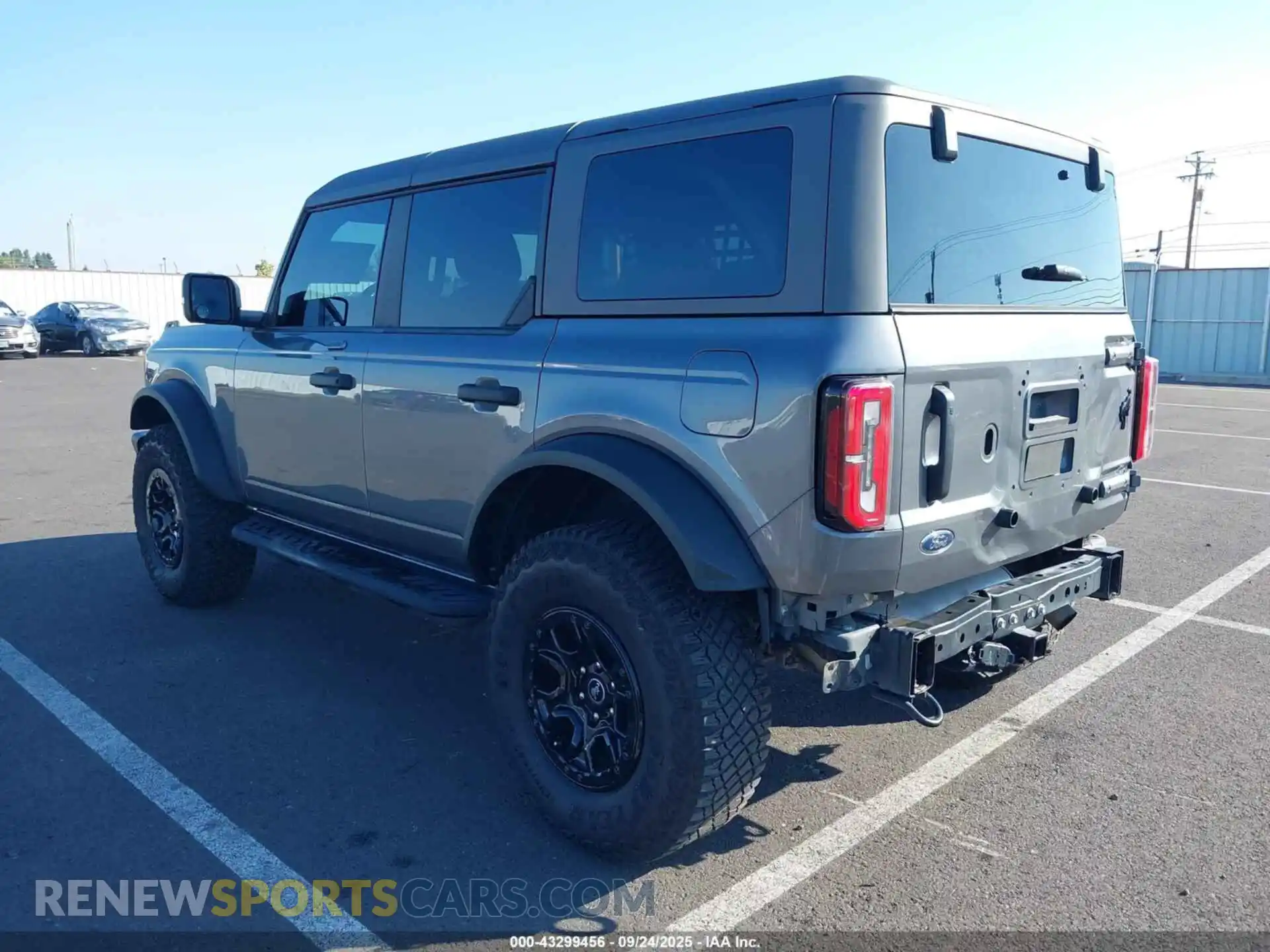3 Photograph of a damaged car 1FMEE5DP3PLB31570 FORD BRONCO 2023