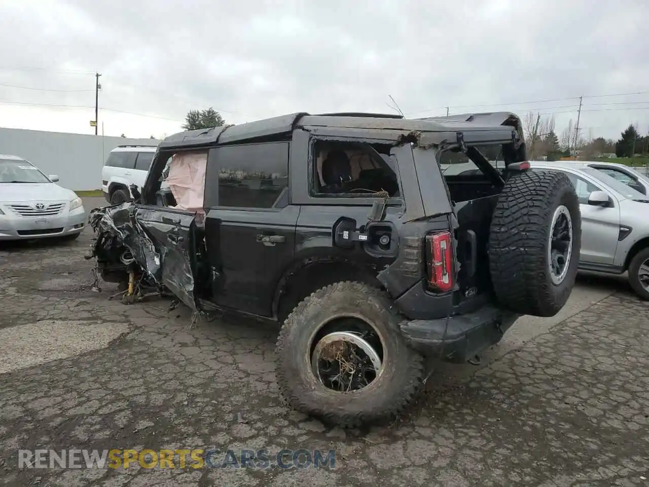 2 Фотография поврежденного автомобиля 1FMEE5DP3PLB46702 FORD BRONCO 2023