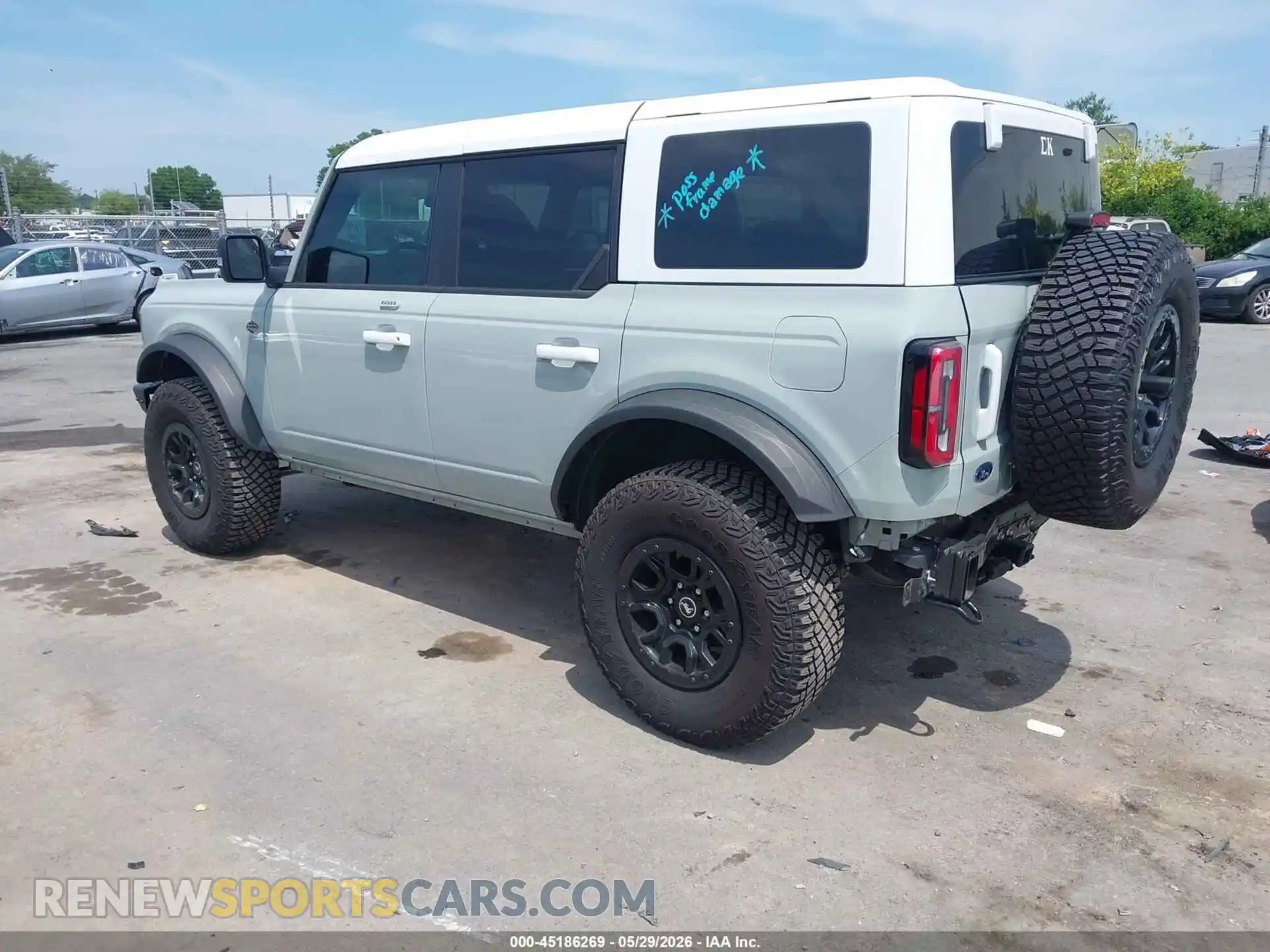 3 Photograph of a damaged car 1FMEE5DP3PLB86746 FORD BRONCO 2023