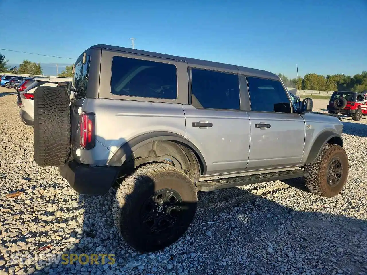 3 Фотография поврежденного автомобиля 1FMEE5DP4PLC09550 FORD BRONCO 2023