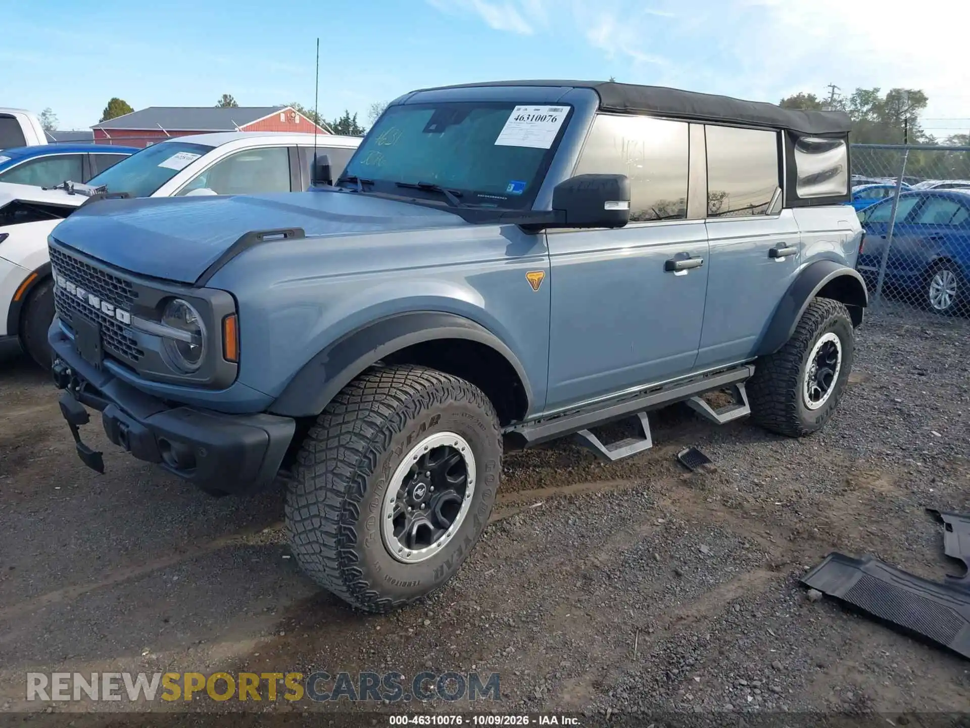 2 fotografías del automóvil dañado 1FMEE5DP5PLB11336 FORD BRONCO 2023