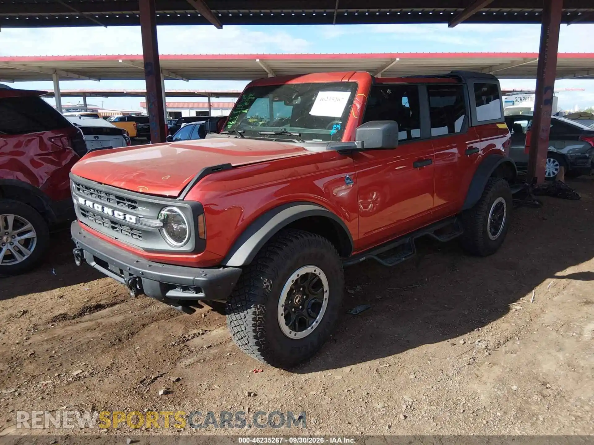 2 fotografías del automóvil dañado 1FMEE5DP5PLC14661 FORD BRONCO 2023