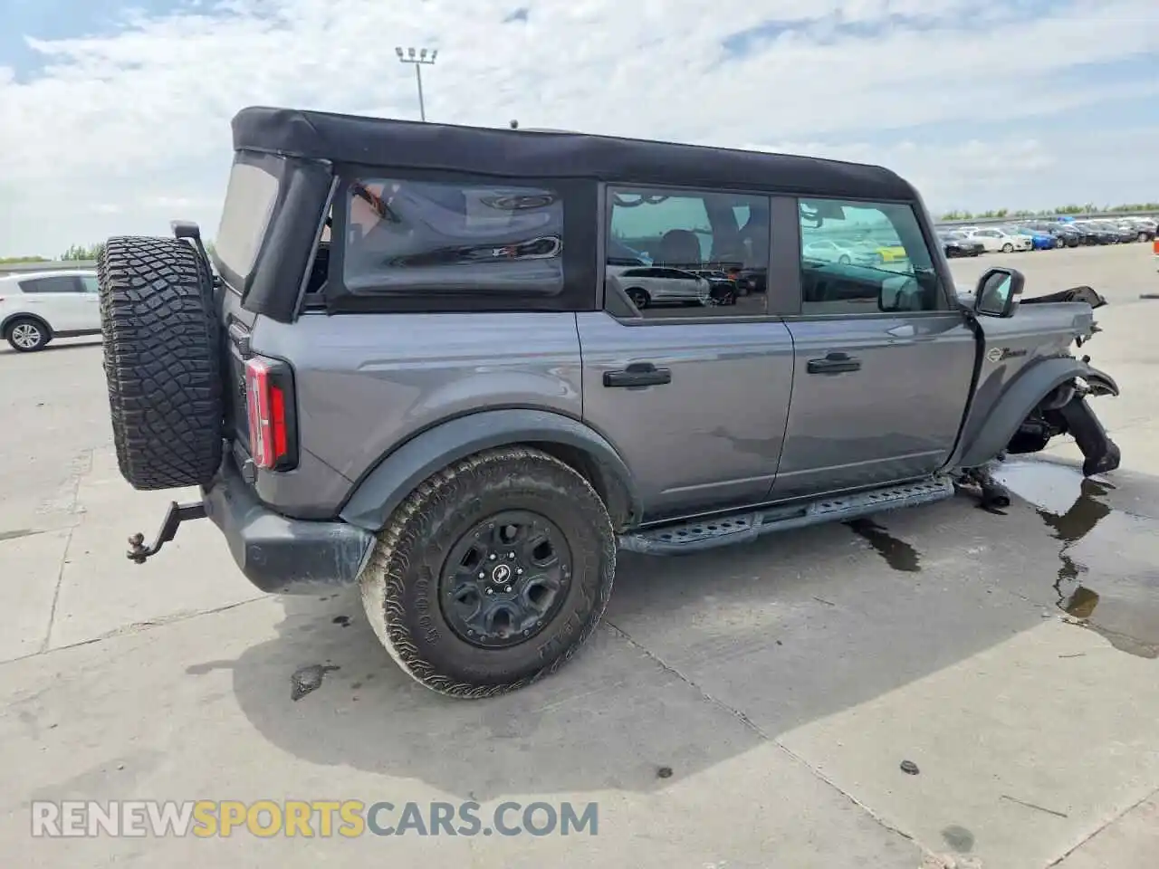 3 Photograph of a damaged car 1FMEE5DP7PLB32513 FORD BRONCO 2023