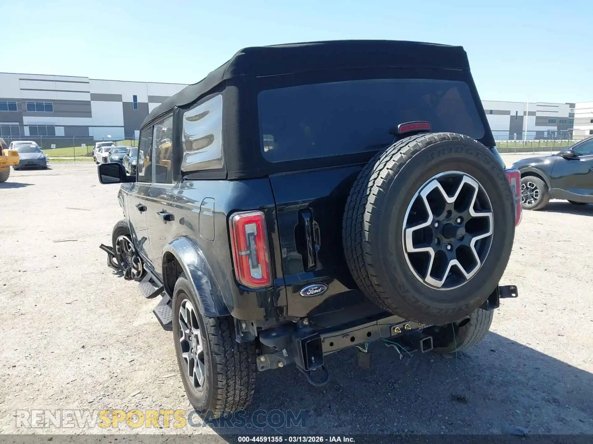 3 Photograph of a damaged car 1FMEE5DP8PLB35551 FORD BRONCO 2023