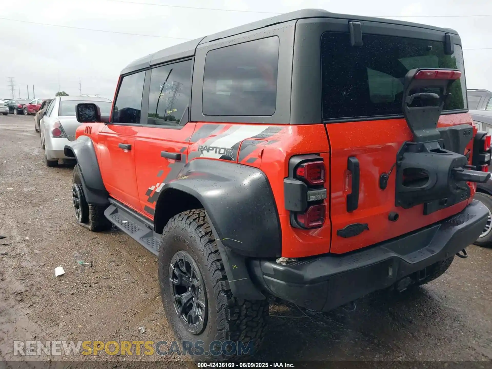 3 Photograph of a damaged car 1FMEE5JR2PLB23076 FORD BRONCO 2023
