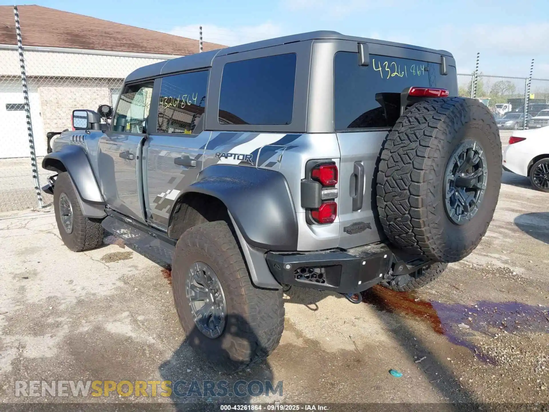 3 Photograph of a damaged car 1FMEE5JR5PLB41748 FORD BRONCO 2023
