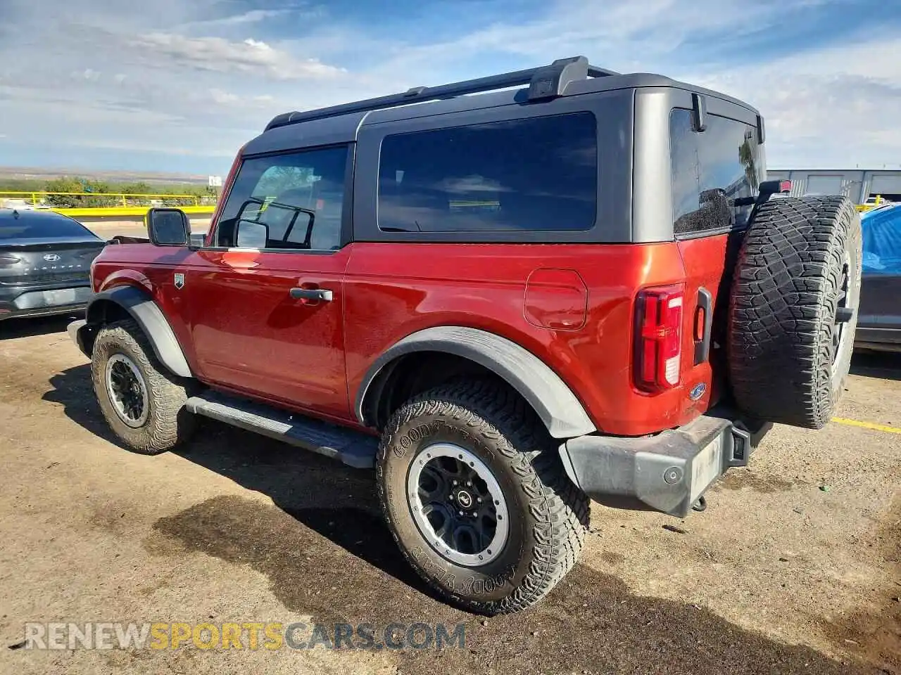 2 fotografías del automóvil dañado 1FMDE7AH9RLB21570 FORD BRONCO 2024