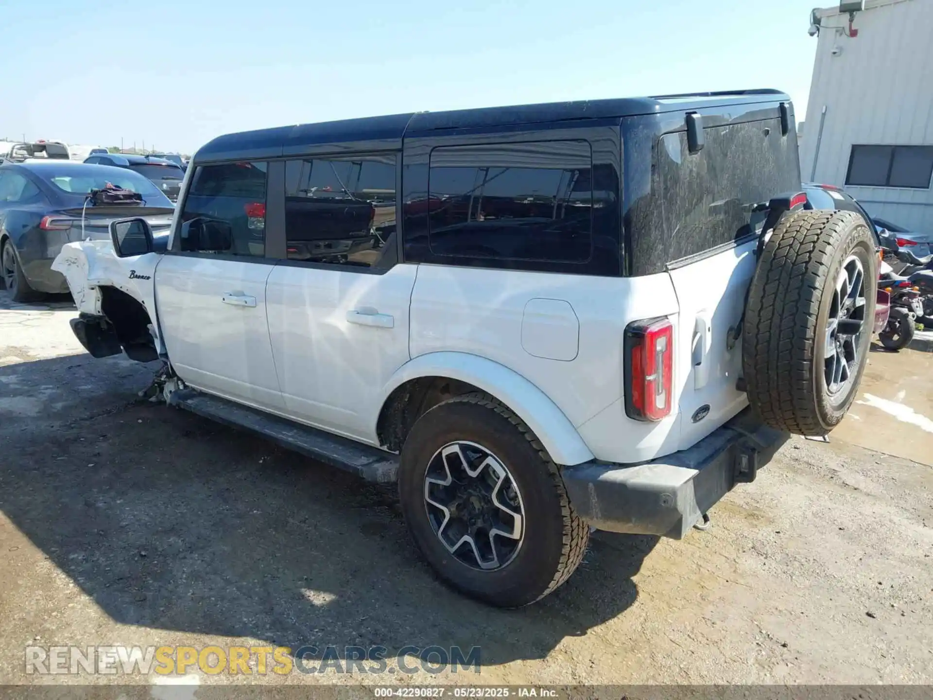 3 Photograph of a damaged car 1FMDE8BH3RLB55220 FORD BRONCO 2024