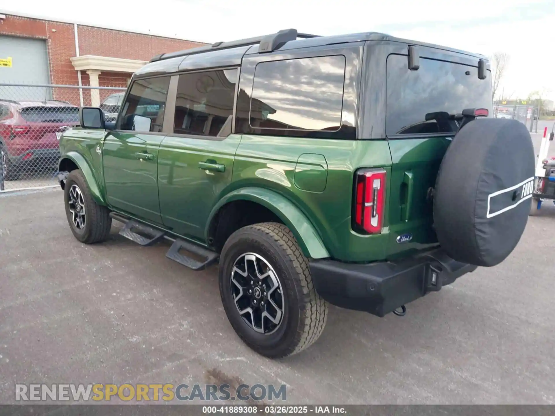 3 Photograph of a damaged car 1FMDE8BHXRLB04524 FORD BRONCO 2024