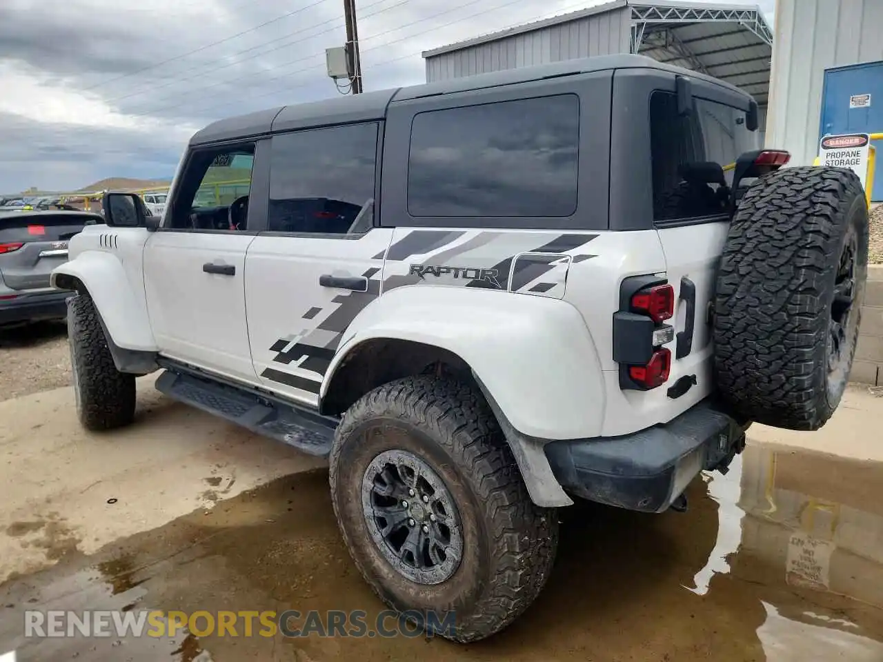 2 Photograph of a damaged car 1FMEE0RRXRLA99894 FORD BRONCO 2024