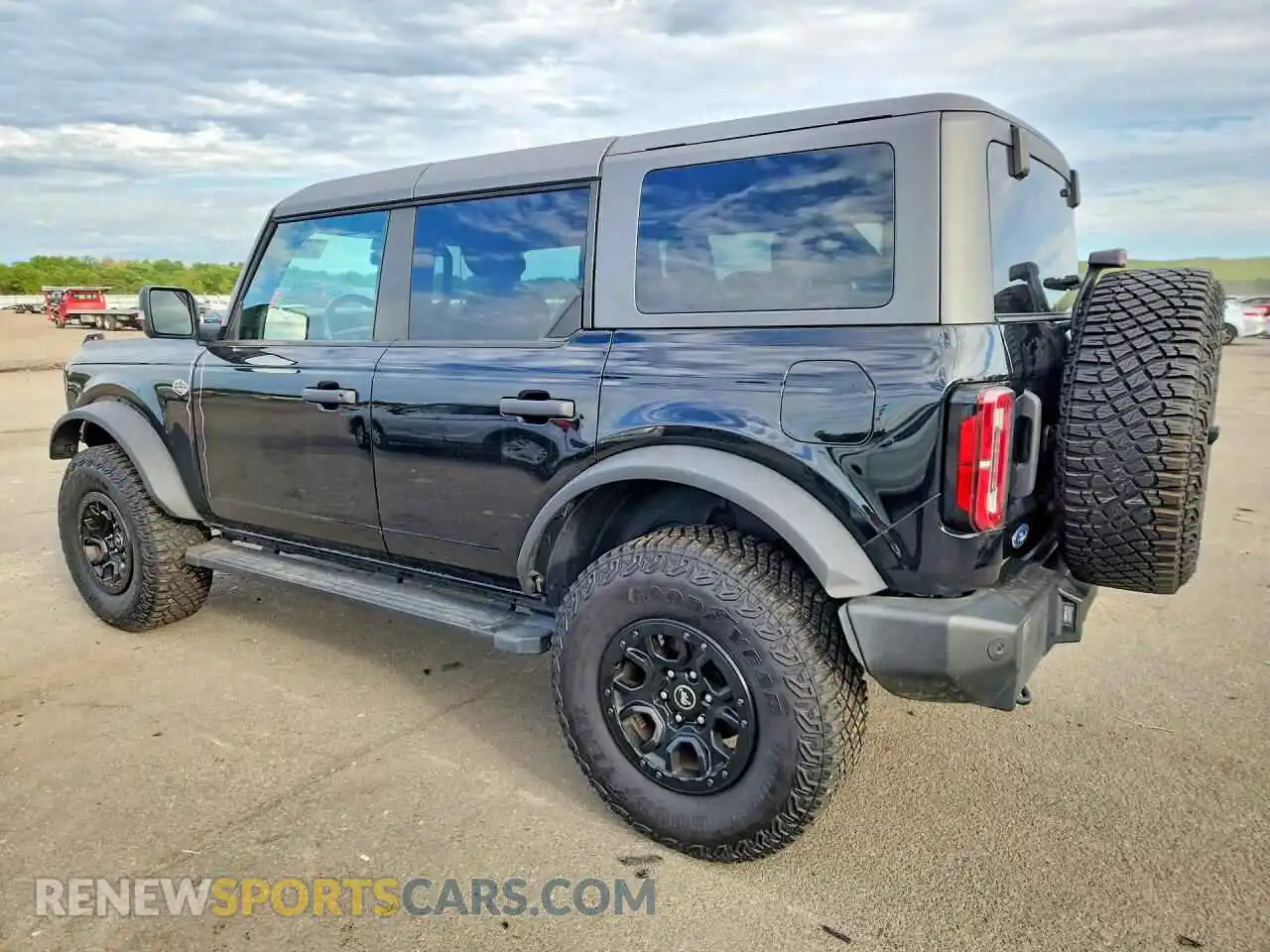 2 fotografías del automóvil dañado 1FMEE2BP8RLA42419 FORD BRONCO 2024