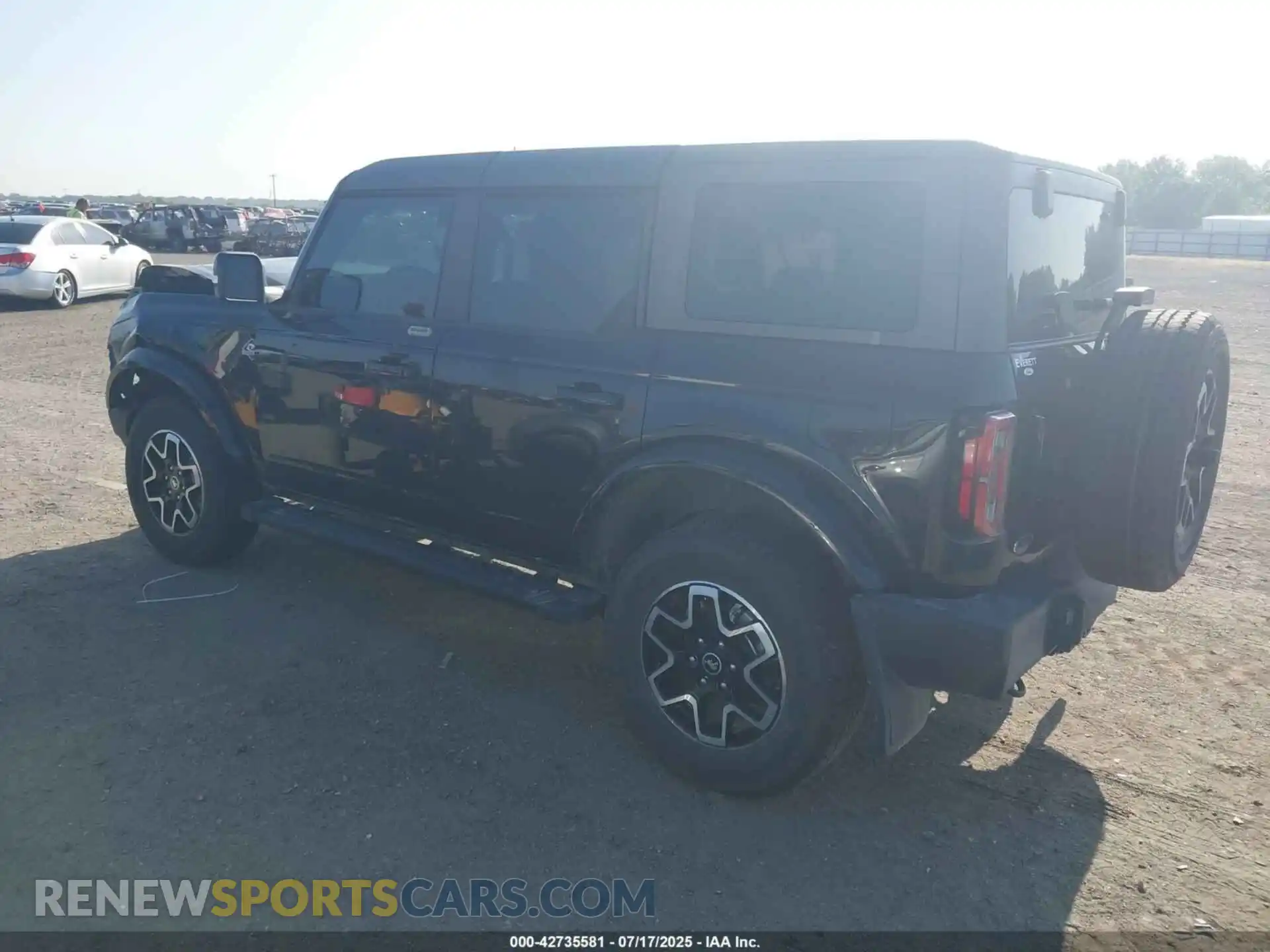 3 Photograph of a damaged car 1FMEE8BP4RLA33297 FORD BRONCO 2024