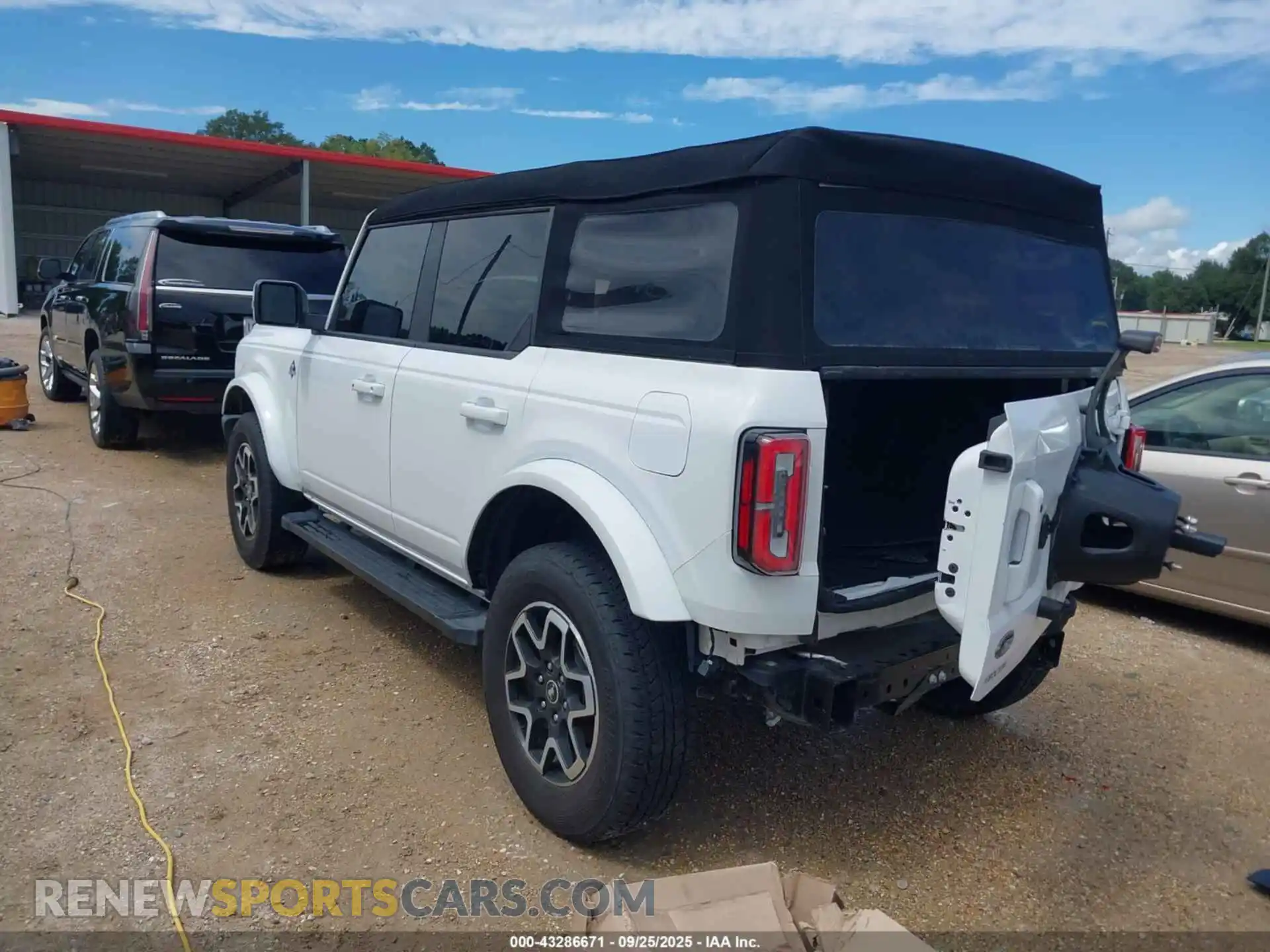 3 Фотография поврежденного автомобиля 1FMEE8BP6RLA58072 FORD BRONCO 2024
