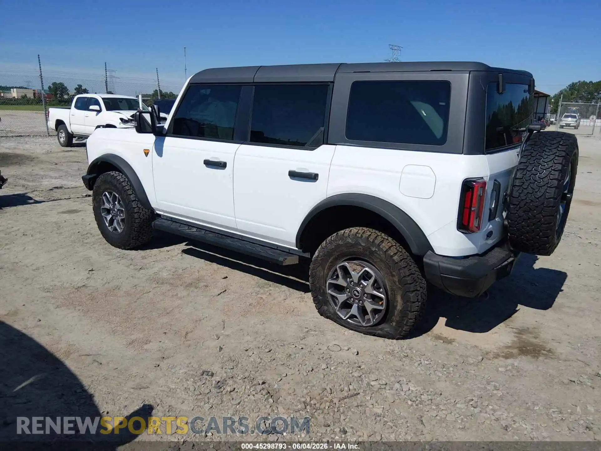 3 Photograph of a damaged car 1FMEE9BP5RLA95846 FORD BRONCO 2024
