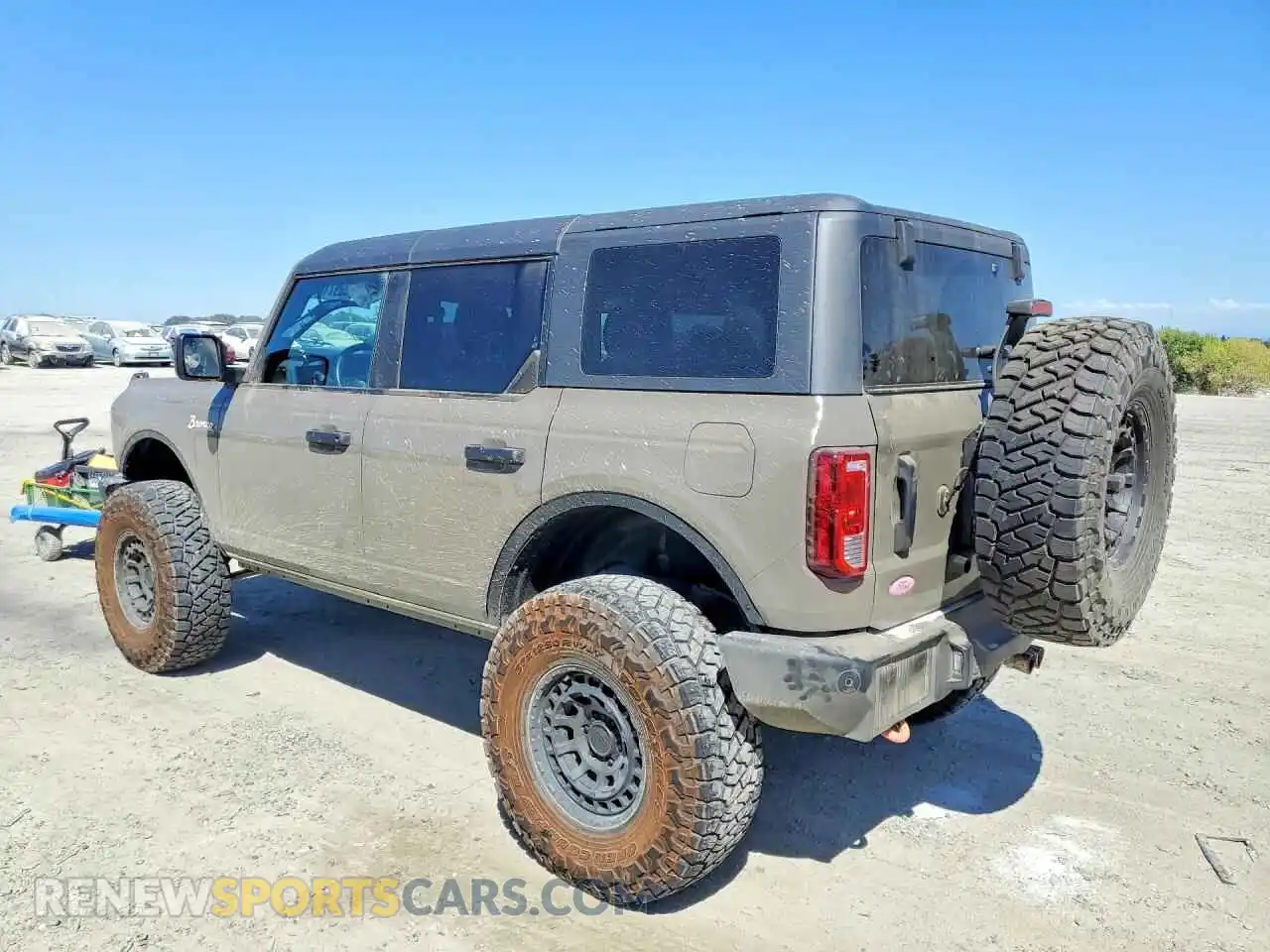 2 fotografías del automóvil dañado 1FMDE7BH1SLB17386 FORD BRONCO 2025