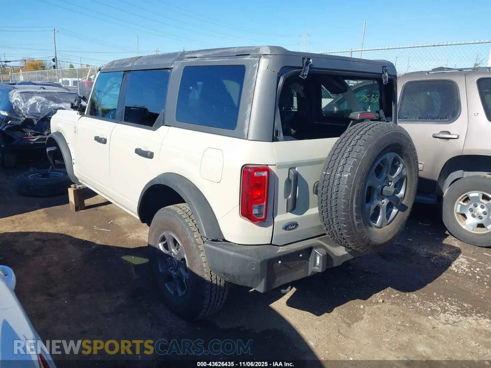 3 Photograph of a damaged car 1FMDE7BHXSLA80256 FORD BRONCO 2025