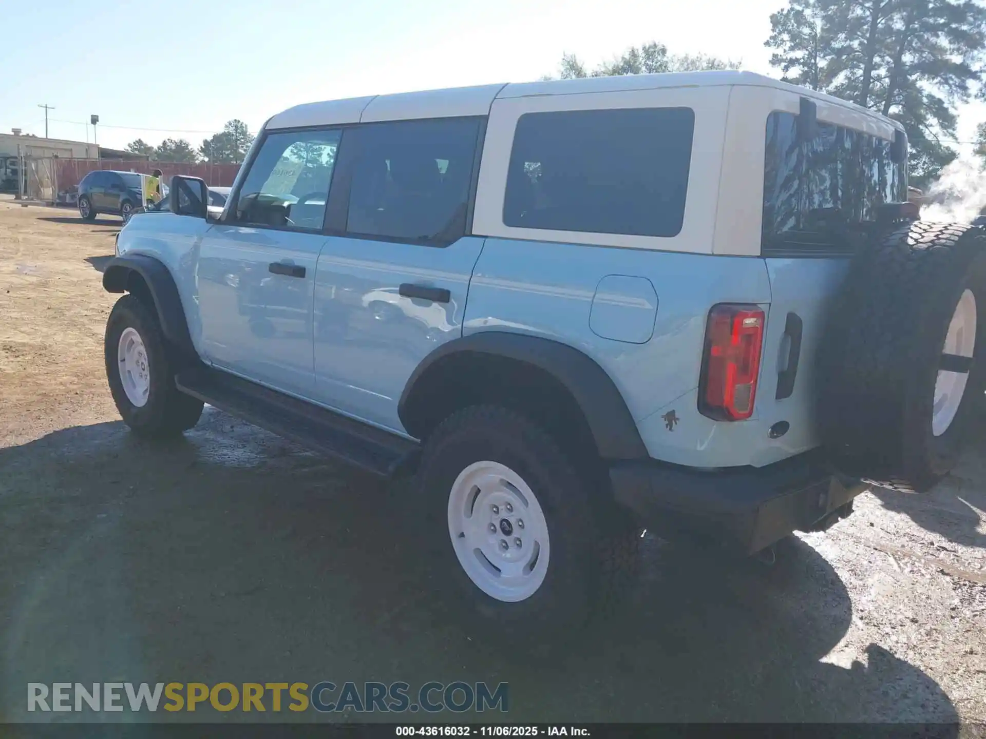 3 Photograph of a damaged car 1FMEE4DP6SLA83517 FORD BRONCO 2025