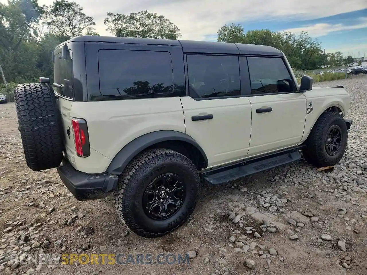 3 Photograph of a damaged car 1FMEE7BH2SLB15831 FORD BRONCO 2025