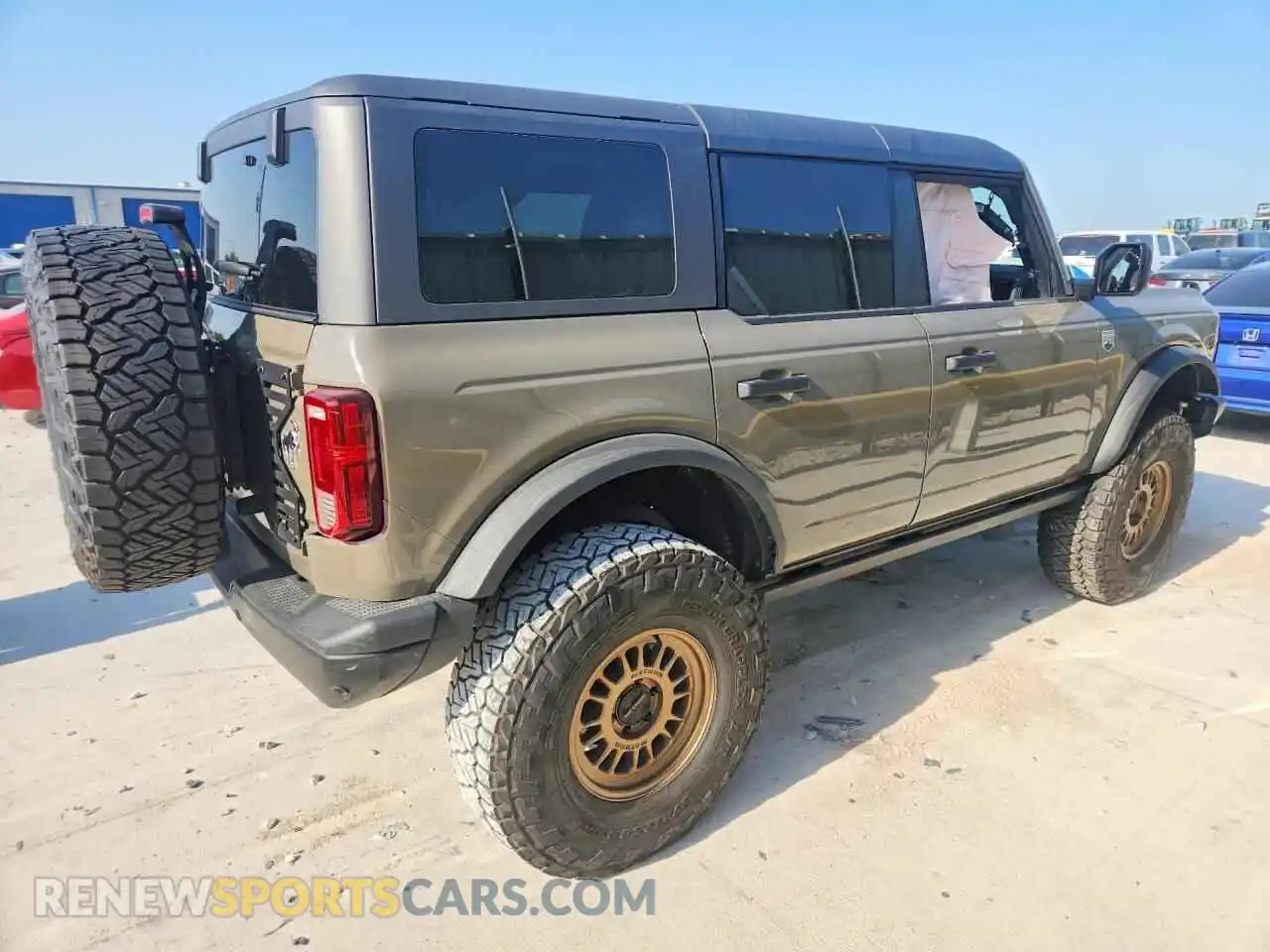 3 Photograph of a damaged car 1FMEE7BHXSLB51394 FORD BRONCO 2025