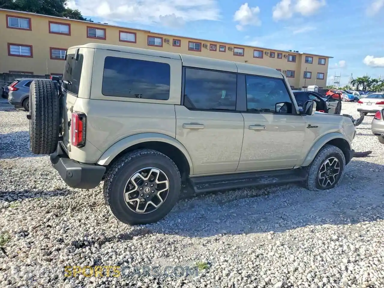 3 fotografías del automóvil dañado 1FMEE8BP8SLB71186 FORD BRONCO 2025