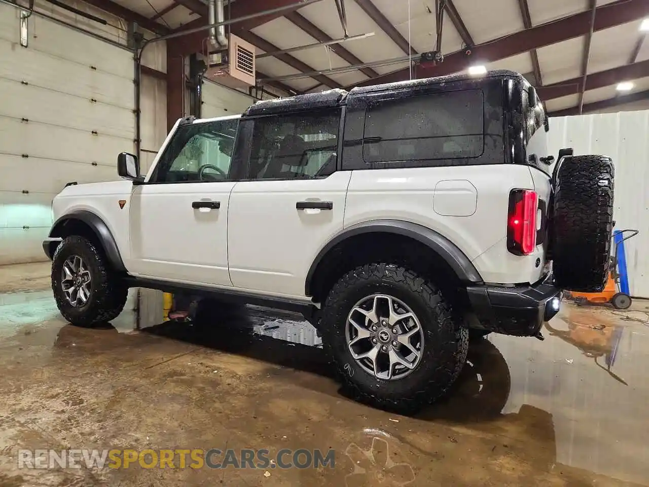 2 Photograph of a damaged car 1FMEE9BPXSLA56823 FORD BRONCO 2025