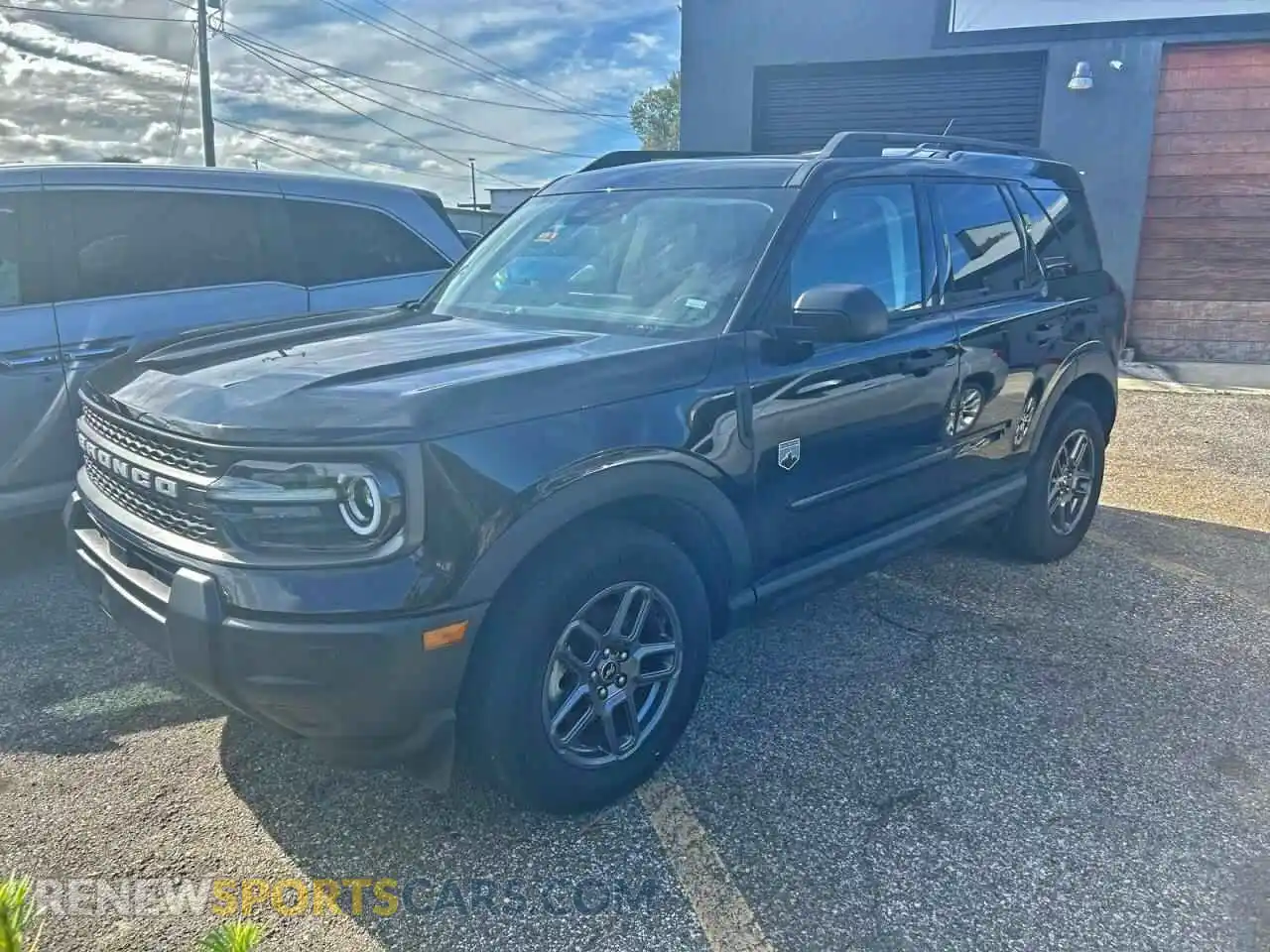 2 fotografías del automóvil dañado 3FMCR9BN9SRE09841 FORD BRONCO 2025