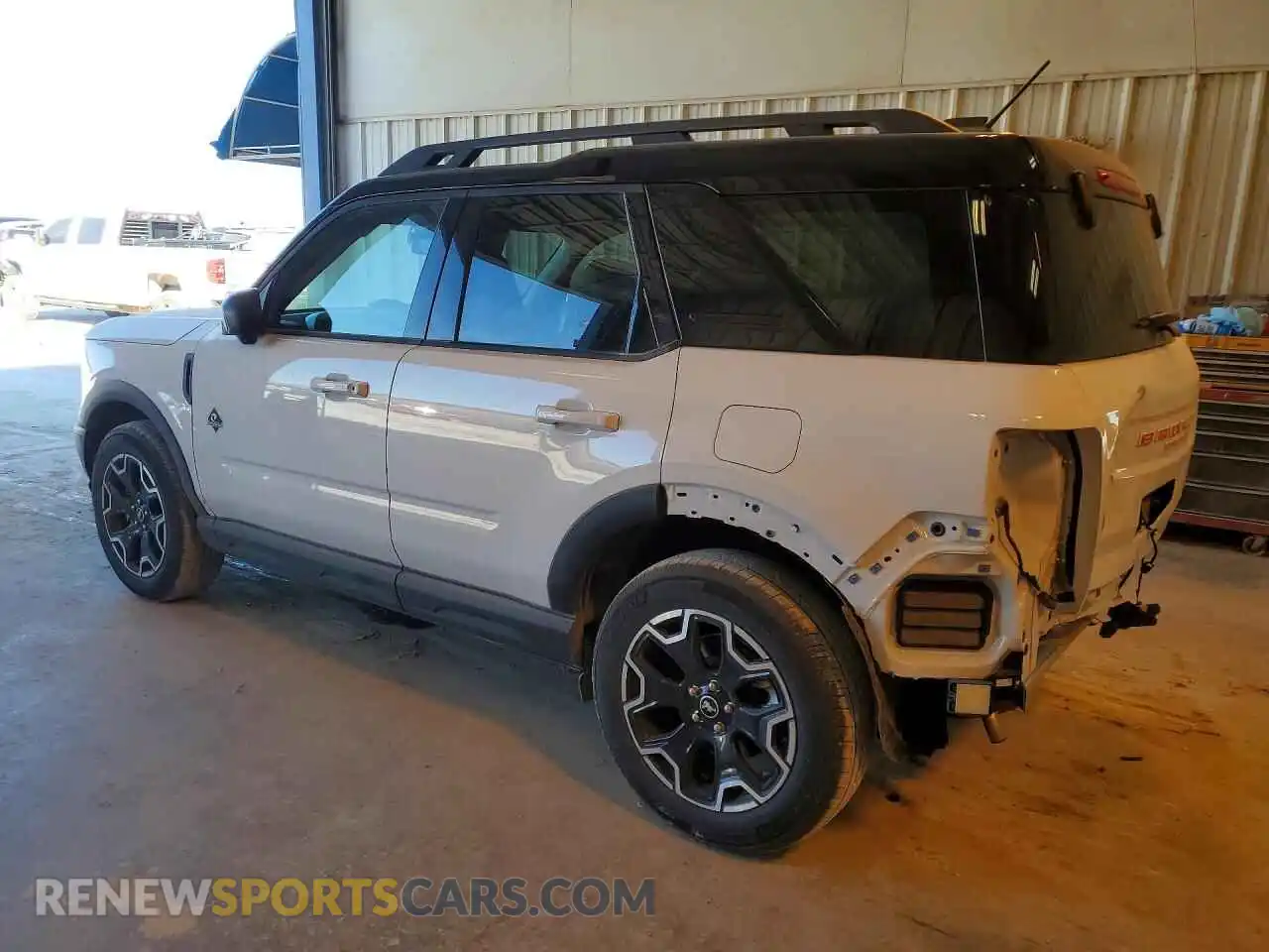 2 fotografías del automóvil dañado 3FMCR9CN1SRE98237 FORD BRONCO 2025