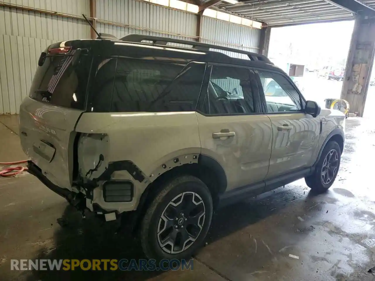 3 Фотография поврежденного автомобиля 3FMCR9CN6SRE17295 FORD BRONCO 2025