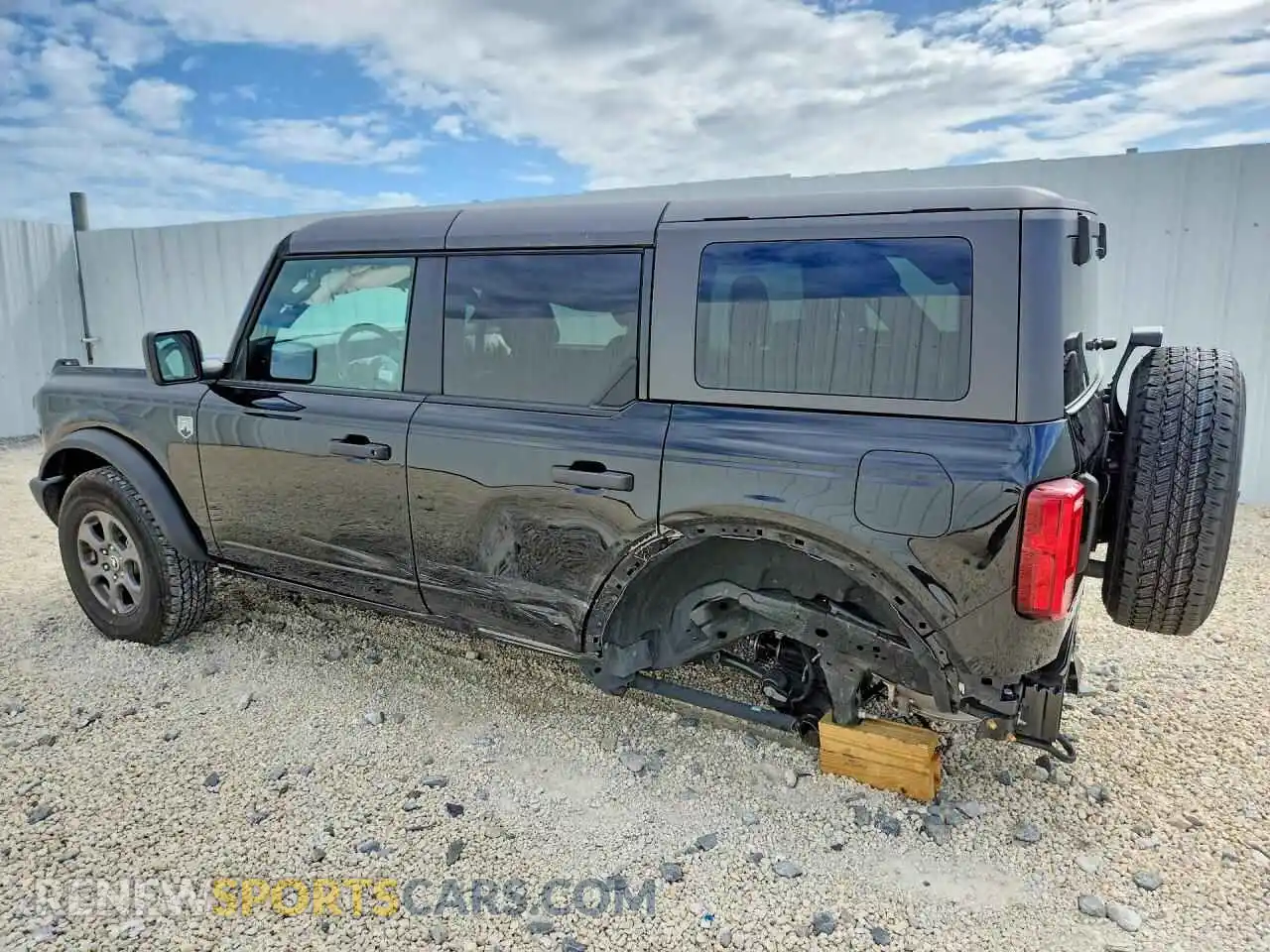 2 Фотография поврежденного автомобиля 1FMDE7BH6TLA55579 FORD BRONCO 2026