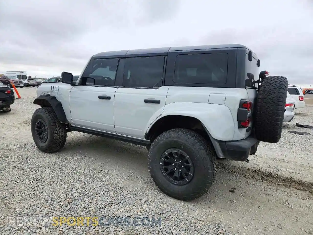 2 fotografías del automóvil dañado 1FMEE0RR2TLA94518 FORD BRONCO 2026