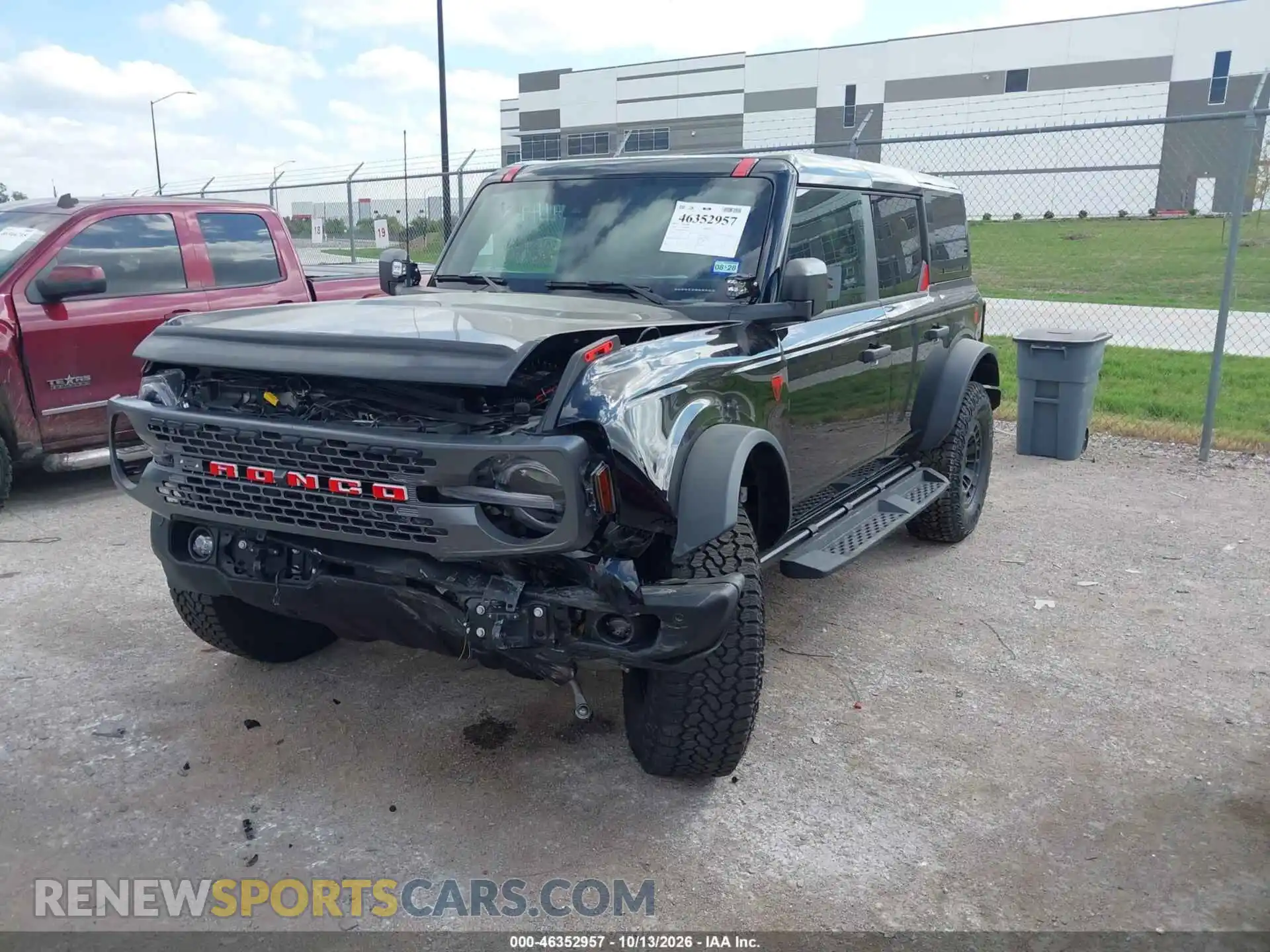 2 fotografías del automóvil dañado 1FMEE9BP7TLB35464 FORD BRONCO 2026