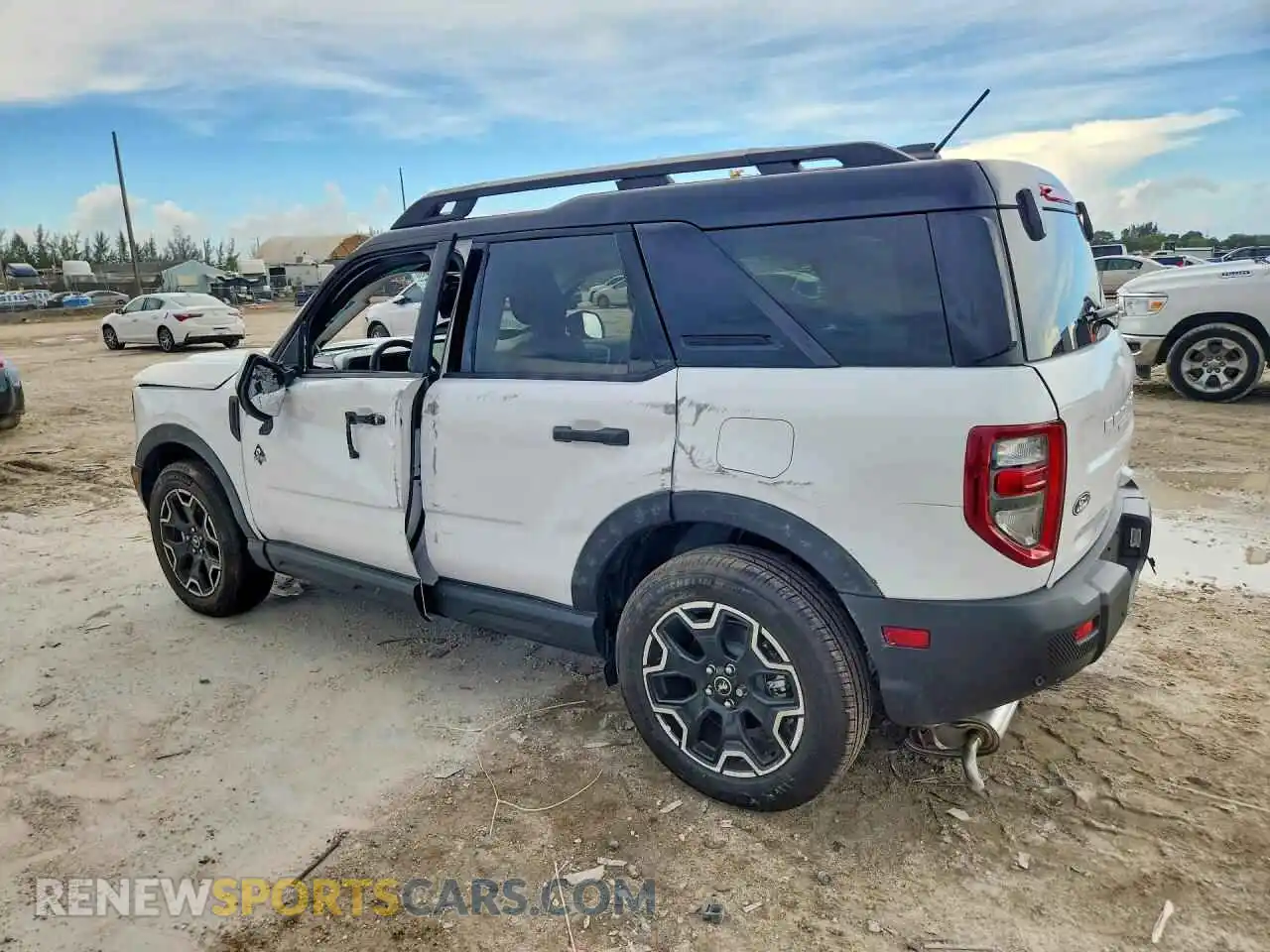 2 Фотография поврежденного автомобиля 3FMCR9CN2TRE25895 FORD BRONCO 2026