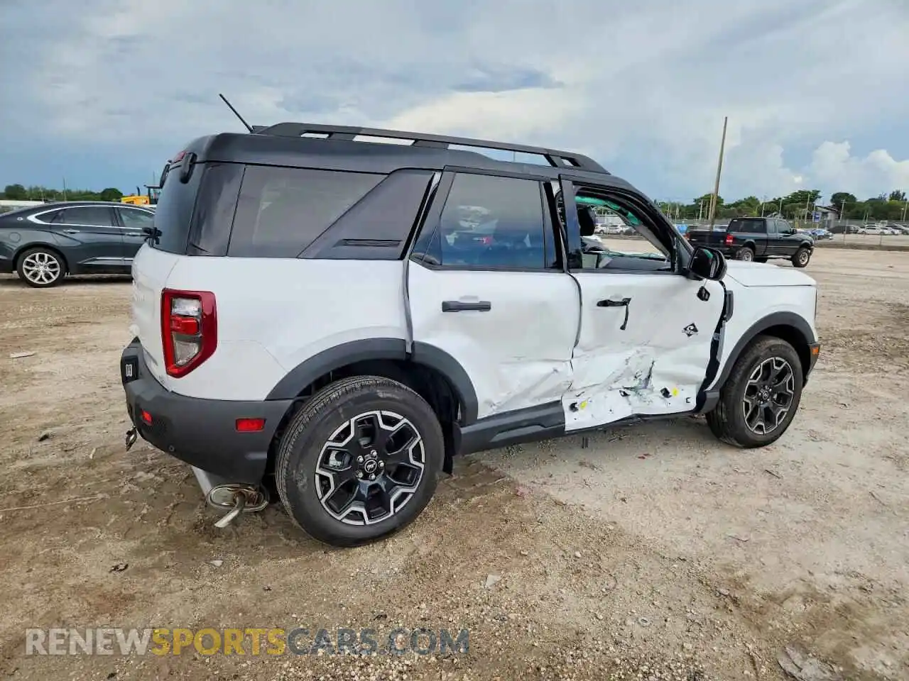 3 Фотография поврежденного автомобиля 3FMCR9CN2TRE25895 FORD BRONCO 2026