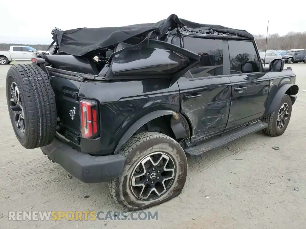 3 Photograph of a damaged car 1FMEE8BP6RLA07333 FORD BRONCO OUT 2024