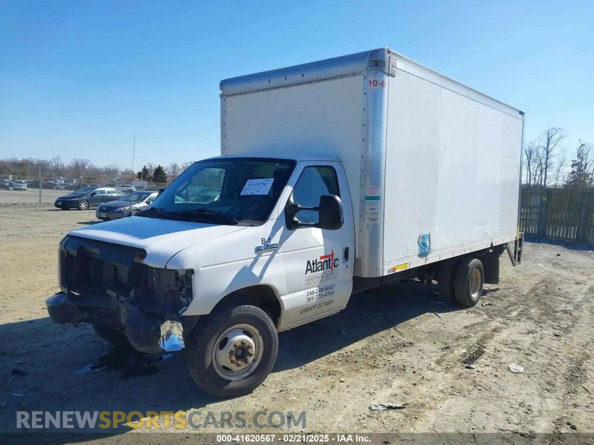 2 fotografías del automóvil dañado 1FDWE3FS9KDC02543 FORD E-350 CUTAWAY 2019