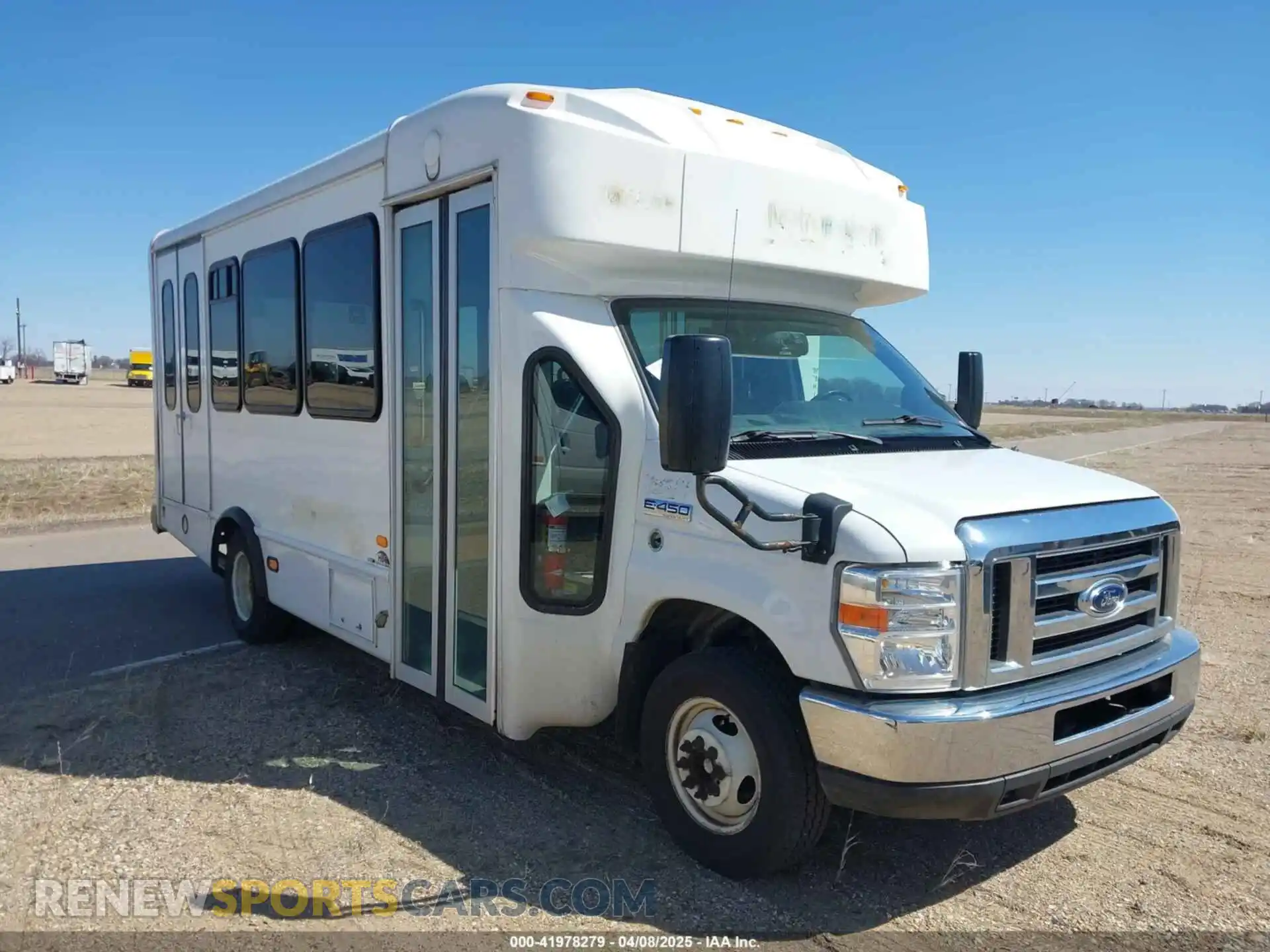 1 fotografías del automóvil dañado 1FDFE4FS1KDC32030 FORD E-450 CUTAWAY 2019